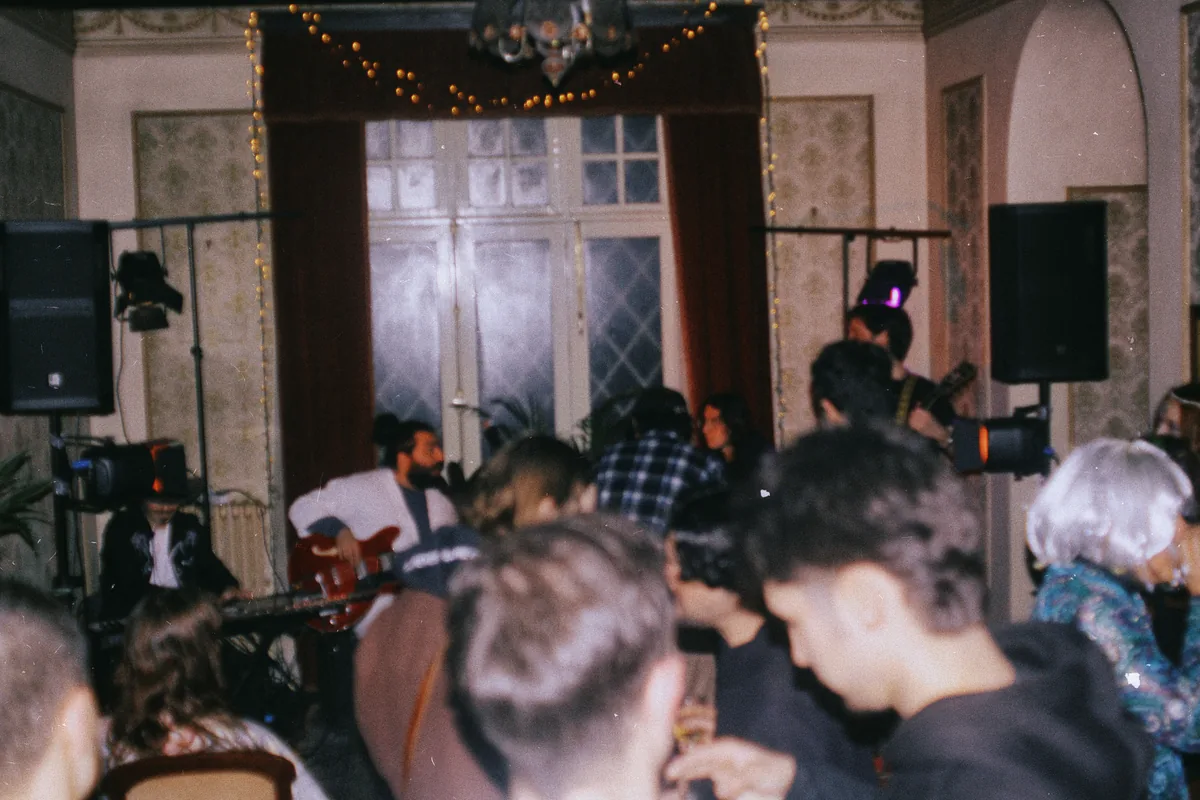 Concerto intimista na sala da Escola Normal